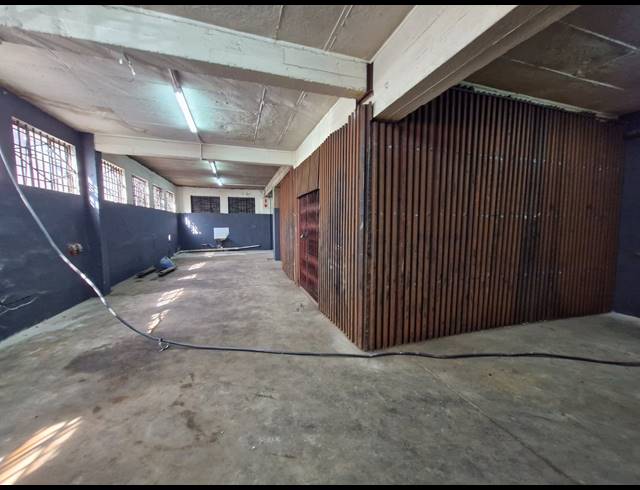 12,000M² WAREHOUSE TO LET IN GERMISTON CENTRAL